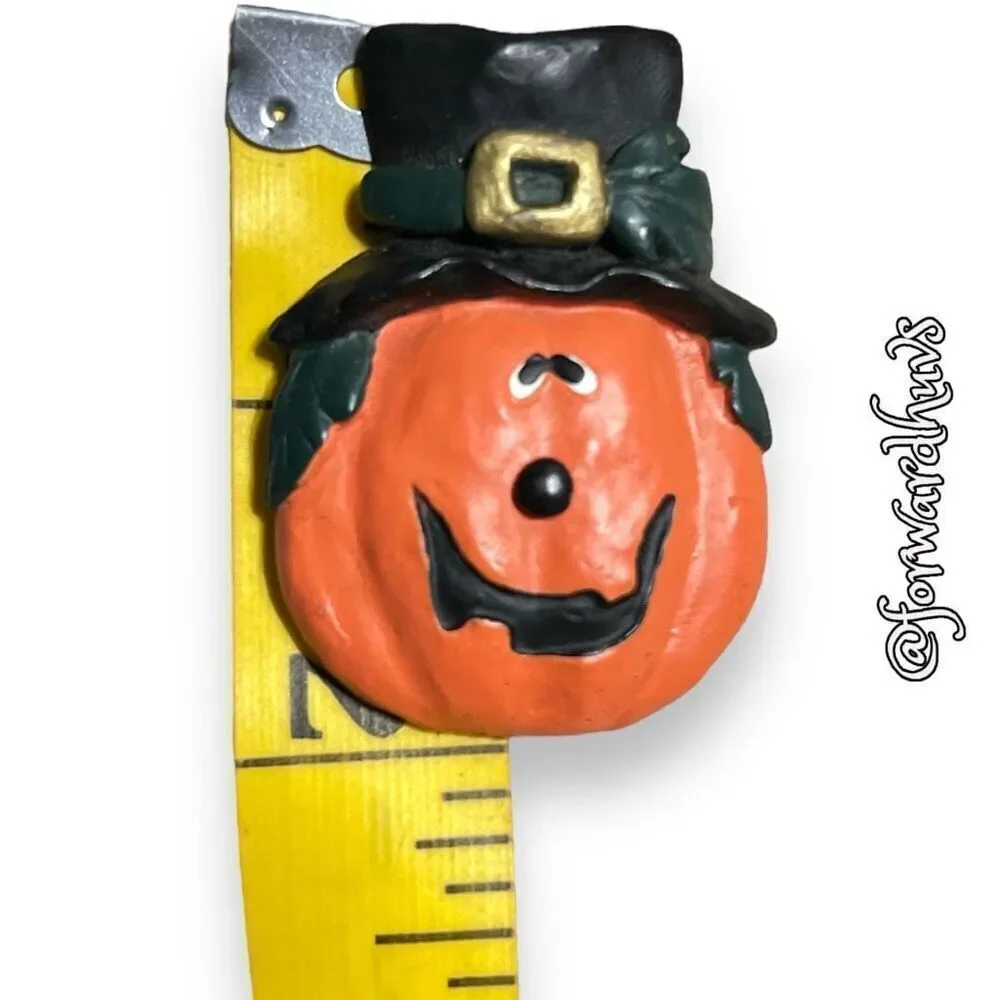Halloween Pumpkin Jack-O-Lantern Brooch
